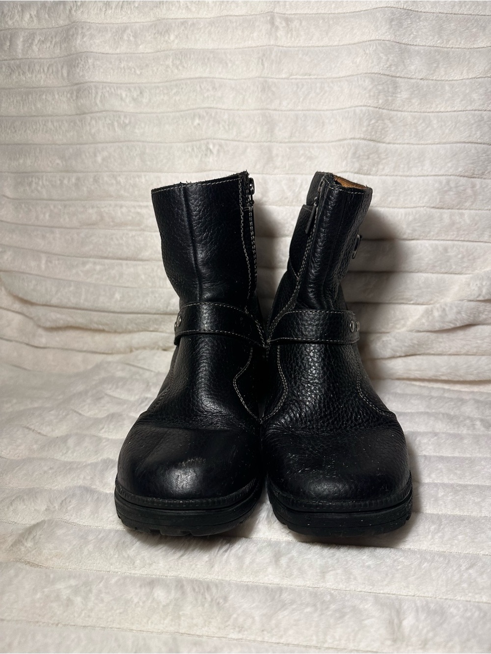 Milwaukee Black Leather Women's Moto Boots with Side Zip